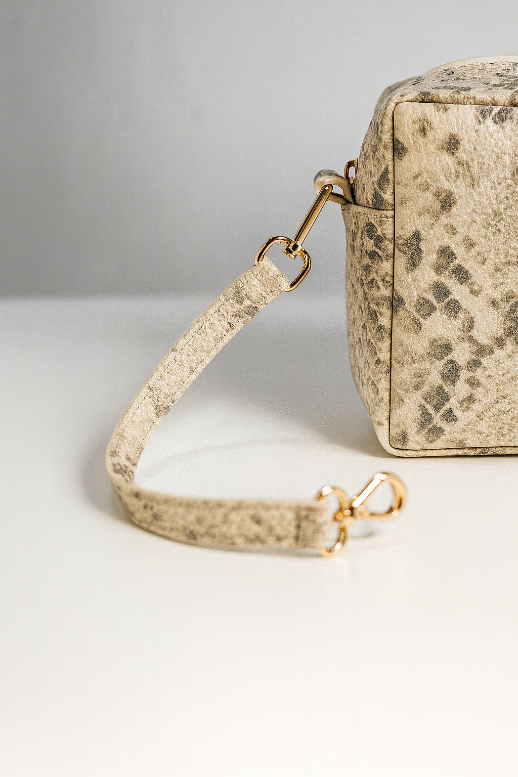 BABY HANDLE Serpiente Blanca